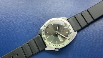 SOLD -- Seiko 6106-8100 Sport Diver