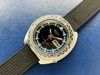 SOLD -- Seiko 6106-8229 Rally Diver