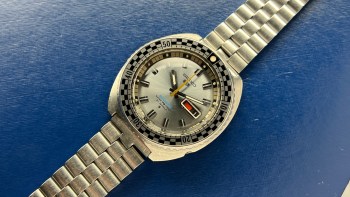 SOLD -- Seiko 6119-7173 Silver Rally Diver